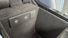 Land Rover Range Rover Velar 2.0 D200 R-Dynamic SE 5dr Auto Diesel Estate